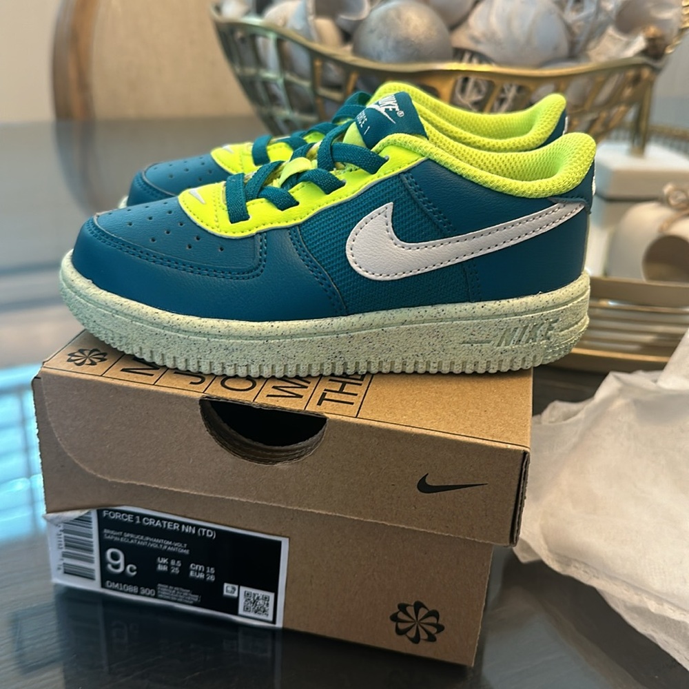 Nike Kids Teal and Neon Yellow White Swoosh Sneakers